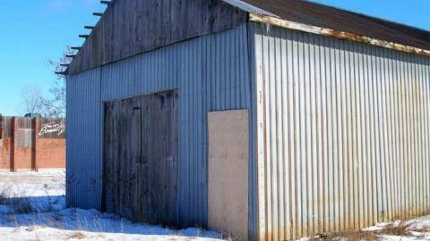 Photo from Coons Making A "Racquet"