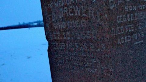 Moorefields Past - Moorefield-Pioneer-Cemetery6.jpg