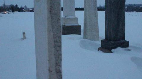 Moorefields Past - Moorefield-Pioneer-Cemetery2.jpg