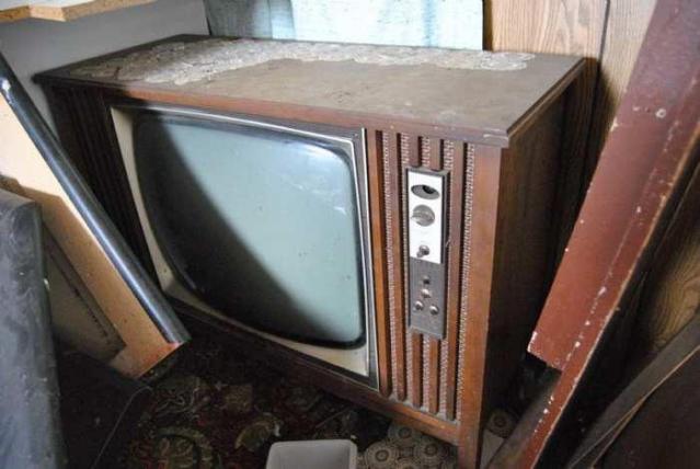 White In The Middle - Chatham-Kent, Ontario