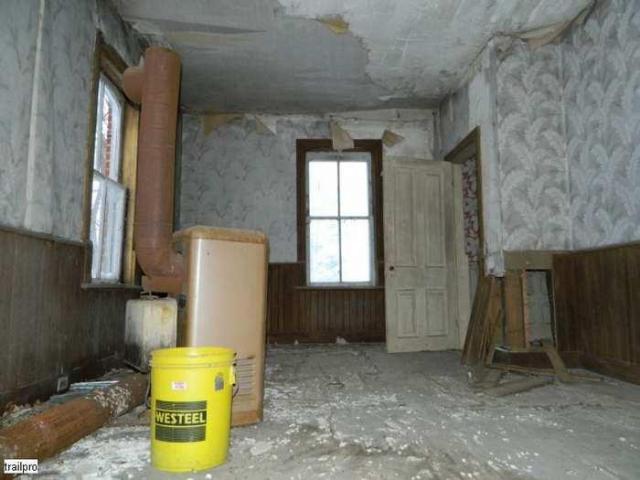 Hung Up On Line 89 photo 4