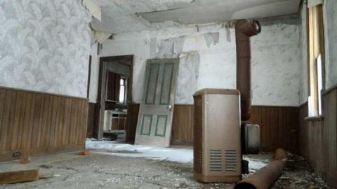 Possum Hook House - Hung-Up-On-Line-8953.jpg