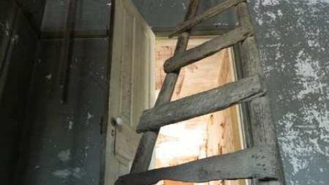 Possum Hook House - Hung-Up-On-Line-8972.jpg