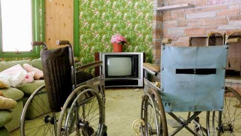 Early March 2013 - Abandoned-Cat-Lady-House267.jpg