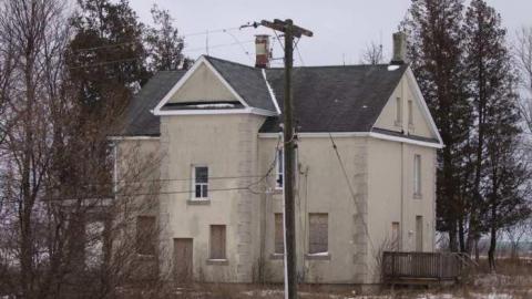 I came I saw - House-of-tires-and-spiders21.jpg