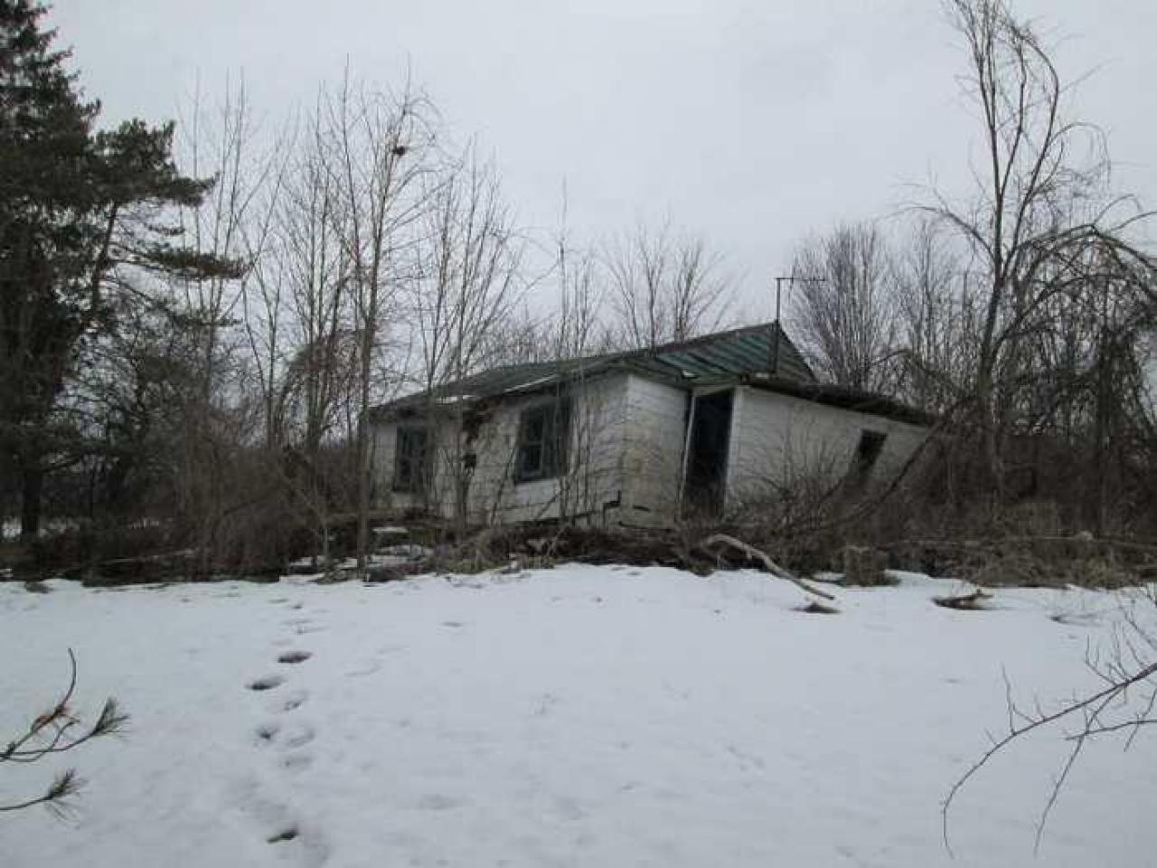 As far as decay can get - 004.jpg