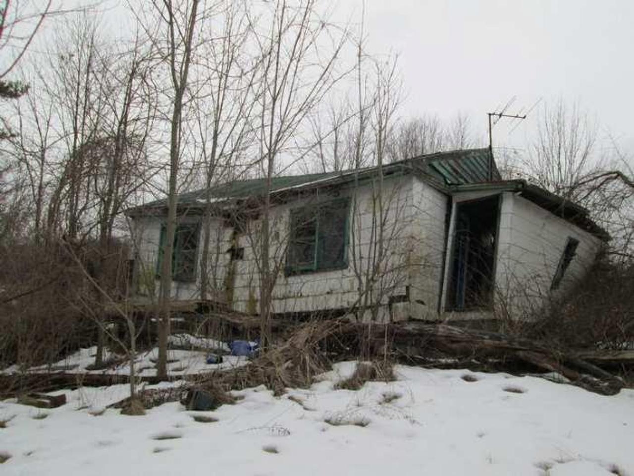 As far as decay can get - 005.jpg