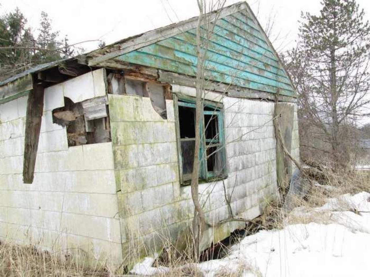 As far as decay can get - 008.jpg