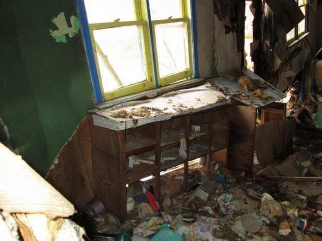 As far as decay can get - 016.jpg