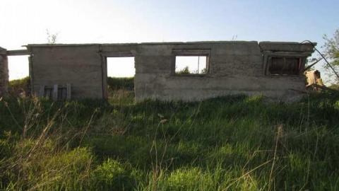 Contaminated Land - House-of-tires-and-spiders38.jpg