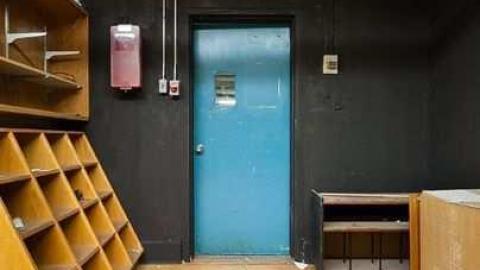 Oct '09 - A Chance Encounter - Dundas-District-Public-School17.jpg