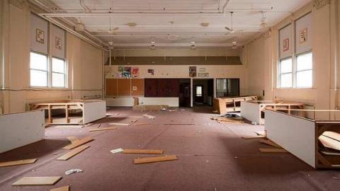 Oct '09 - A Chance Encounter - Dundas-District-Public-School18.jpg