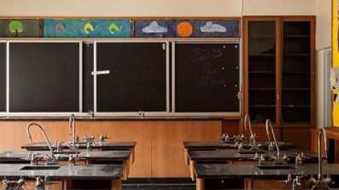 Oct '09 - A Chance Encounter - Dundas-District-Public-School6.jpg