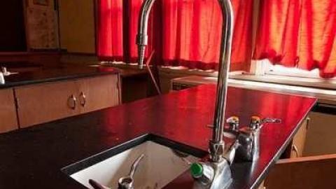 Oct '09 - A Chance Encounter - Dundas-District-Public-School8.jpg