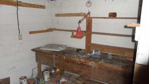 Abandoned Bungalow photo 5