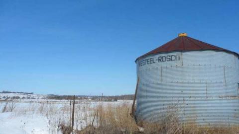 Gutted but they music plays on - Abandoned-Bungalow10.jpg