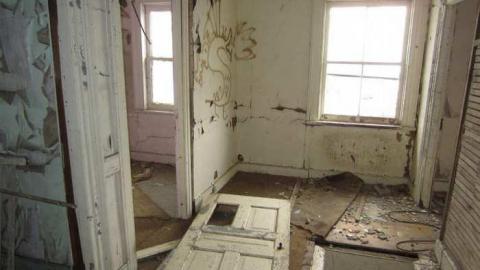 In & Out in Seconds - Cold-Rain19.jpg