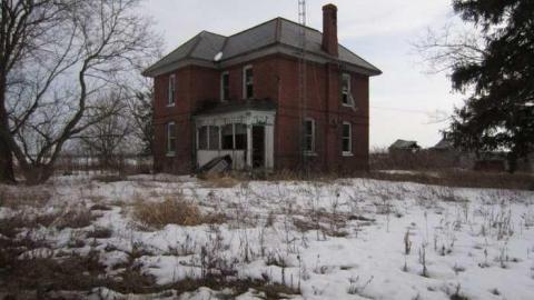 Green Porch - Homeless - 01.jpg