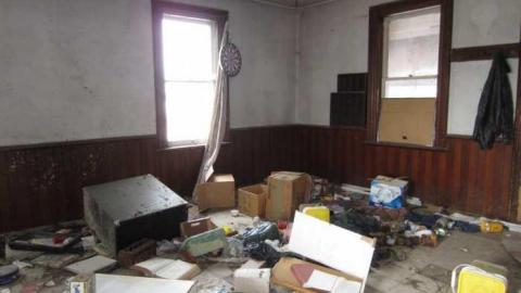 Green Porch - Homeless - 09.jpg