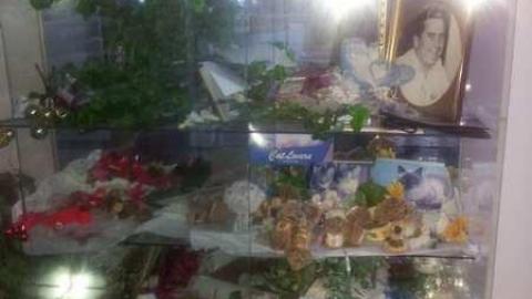 How is this left? - Abandoned-Cat-Lady-House319.jpg