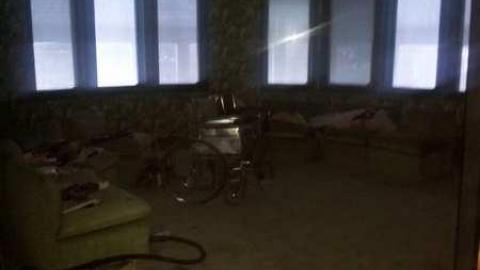 How is this left? - Abandoned-Cat-Lady-House326.jpg