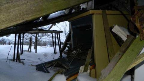 Collapsed Pioneer Log Home - Collapsed-Pioneer-Log-Home12.jpg