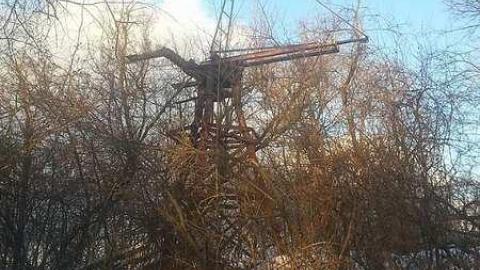 Nov 17, 2012 - Queenston-Cold-War-Antenna12.jpg