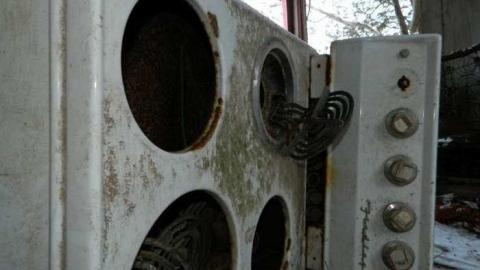 Collapse Imminent On 10th Line photo 4