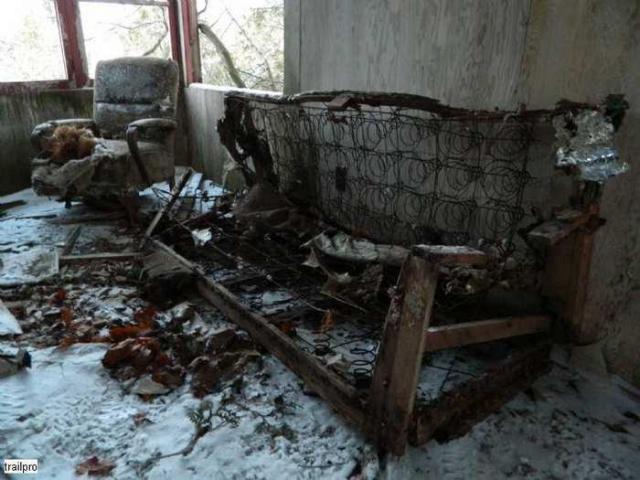 Collapse Imminent On 10th Line photo 3