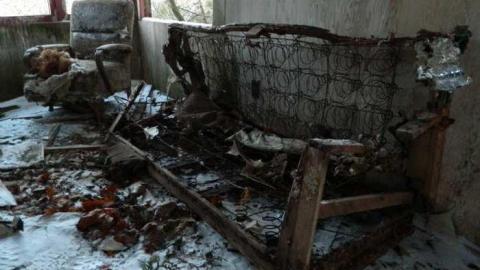 Collapse Imminent On 10th Line photo 3