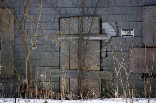 Danger in Carlisle - Hamilton, Ontario