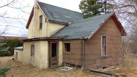 Golden Mile Mystery Building photo 3