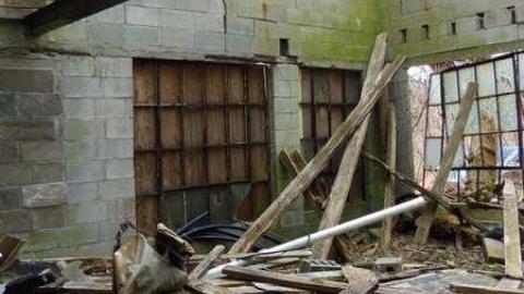 Mystery Building, Mar 28,2013 - IMGP05100.jpg