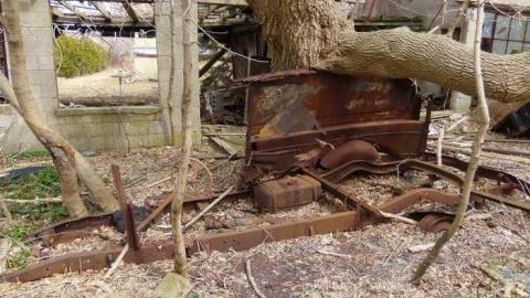 Mystery Building, Mar 28,2013 - IMGP0581.jpg