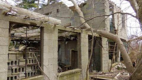 Mystery Building, Mar 28,2013 - IMGP0587.jpg