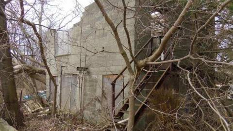 Mystery Building, Mar 28,2013 - IMGP0597.jpg