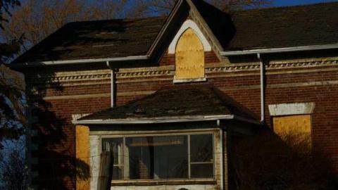 Watching Airplanes photo 4