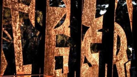 People Are Dyin to get in Here - St.-Johns-Lithuanian-Cemetery16.jpg