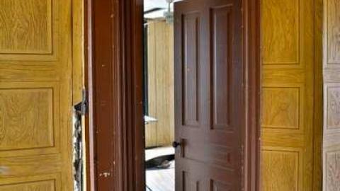 April/13 - Cemetery-house38.jpg