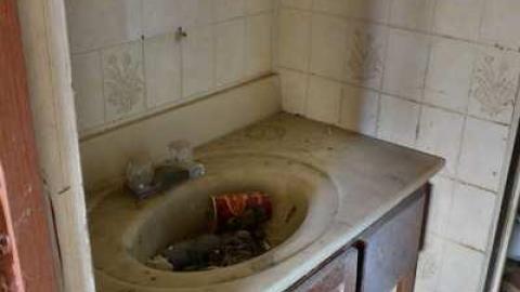 April/13 - Cemetery-house33.jpg