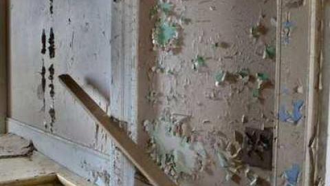 April/13 - Cemetery-house35.jpg