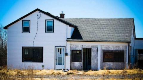 Lovely House - Airport-Parkway23.jpg