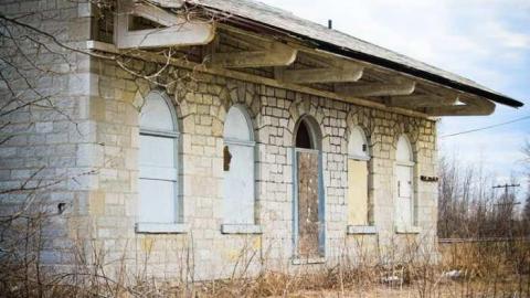 Simply Cool - Ernestown-Railway-Station72.jpg