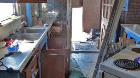 April 8, 2013 - P1010609e.jpg