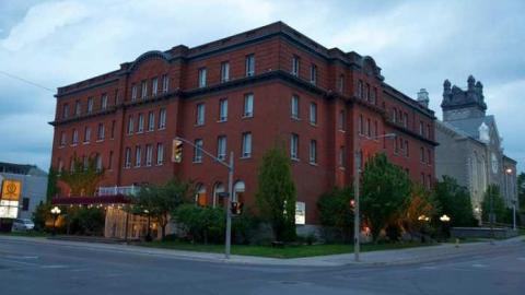 Hotel Quinte in Belleville photo 2