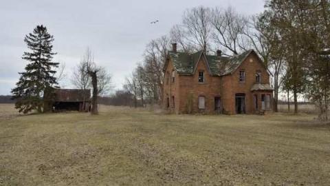 April 2013 - Norton-Line35.jpg