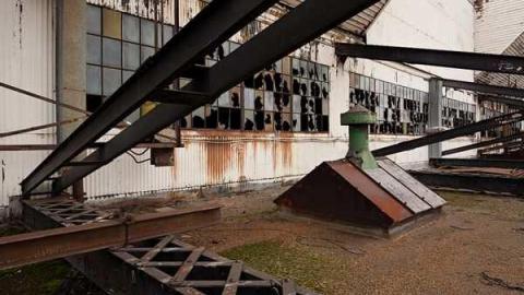 June 2010 - Consumers-Glass40.jpg