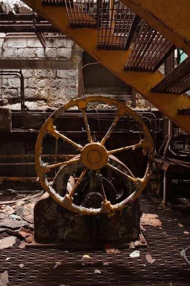 Consumers Glass photo 2