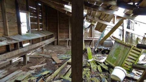 Abandoned? Yes it is - P1010691e.jpg