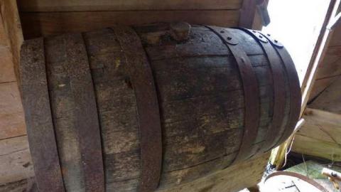 Abandoned? Yes it is - P1010700e.jpg